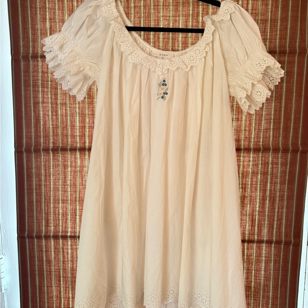 Doen White Cotton Eyelet Top